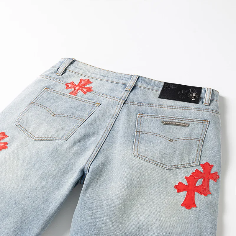 P270 💰 (Top version) chrome hearts ss25 new blue Miami patchwork red leather jeans. Styles with different wash textures, very friendly to people with thin legs and thick legs. The slightly flared version is very flattering to the leg shape. The timeless and moderate length makes it easy to match casually. It has the basic styling foundation for various styles and is a must-have in the wardrobe! The fabric is stiff but also makes the upper body soft without losing texture. The washing process is even more perfect. It is a must-have item for everyone! ! !  Color: blue Size: 30-32-34-36 30 32 34 36 Waist circumference 80 85 90 95 Sitting circumference 105 110 135 120 Foot opening 46 47 48 49 External length 102 103 104 105